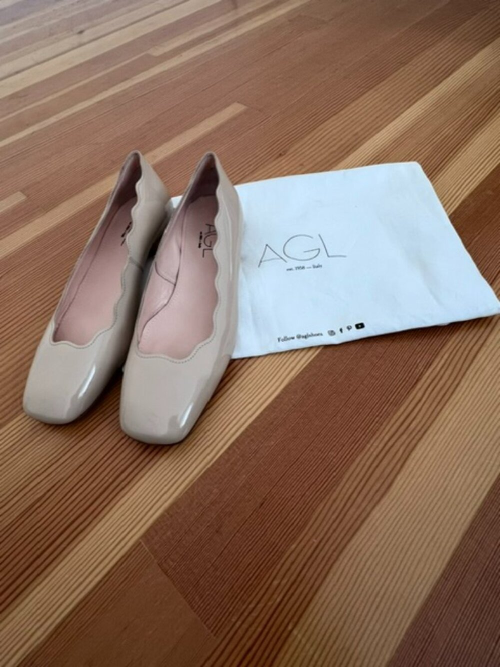 AGL Neutral Patent Ballet Flat - Pristine!!